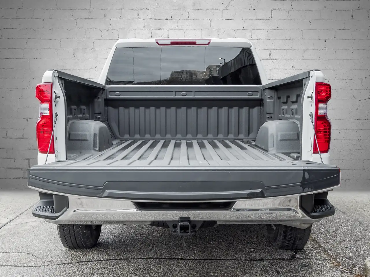 Chevrolet Silverado 1500 - Image 6