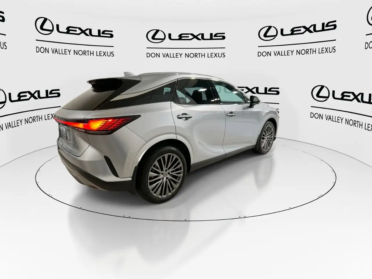 Lexus RX - Image 8