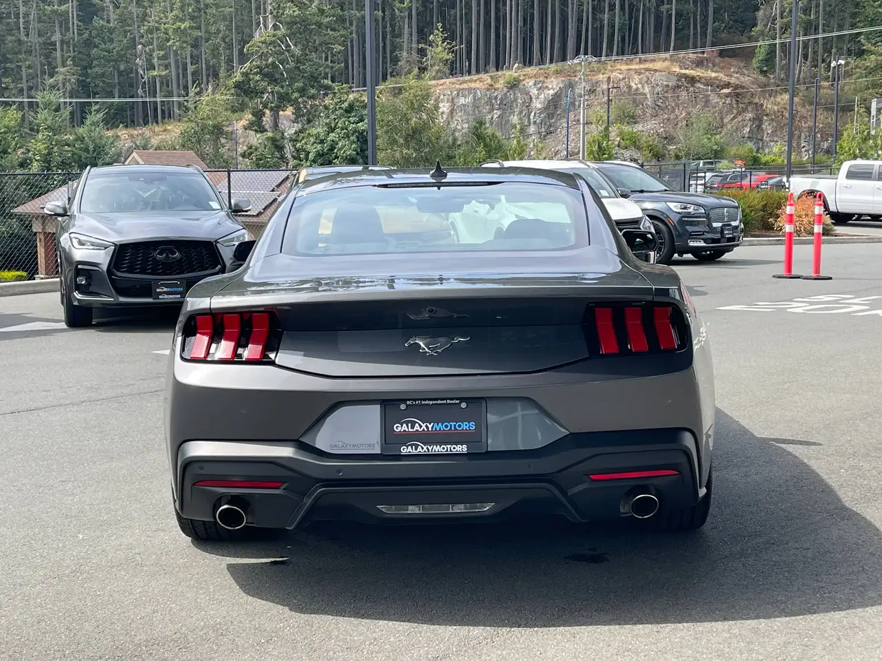 Ford Mustang - Image 7