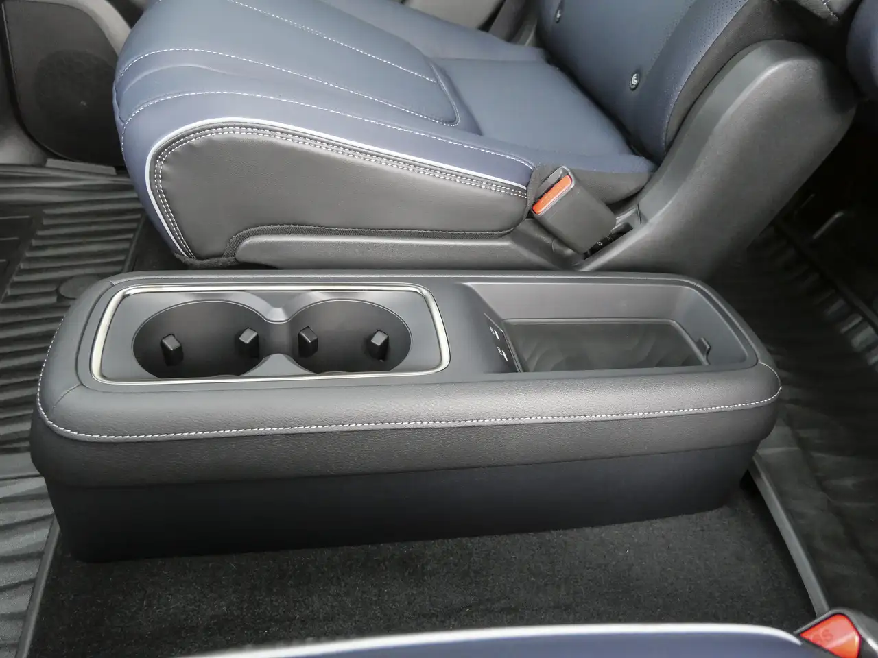 Infiniti QX80 - Image 7