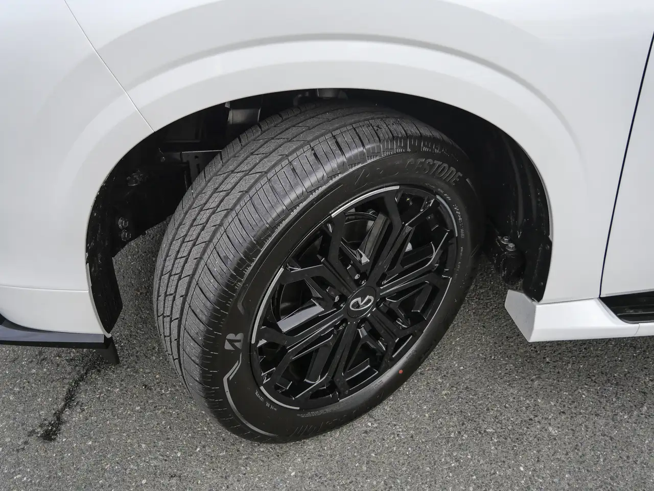 Infiniti QX80 - Image 14
