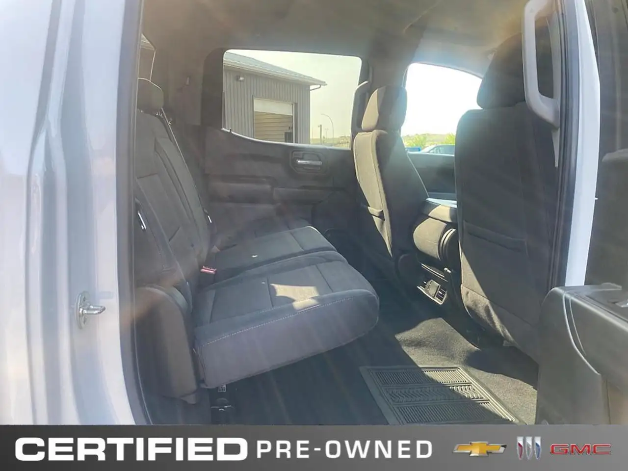 Chevrolet Silverado 1500 - Image 28