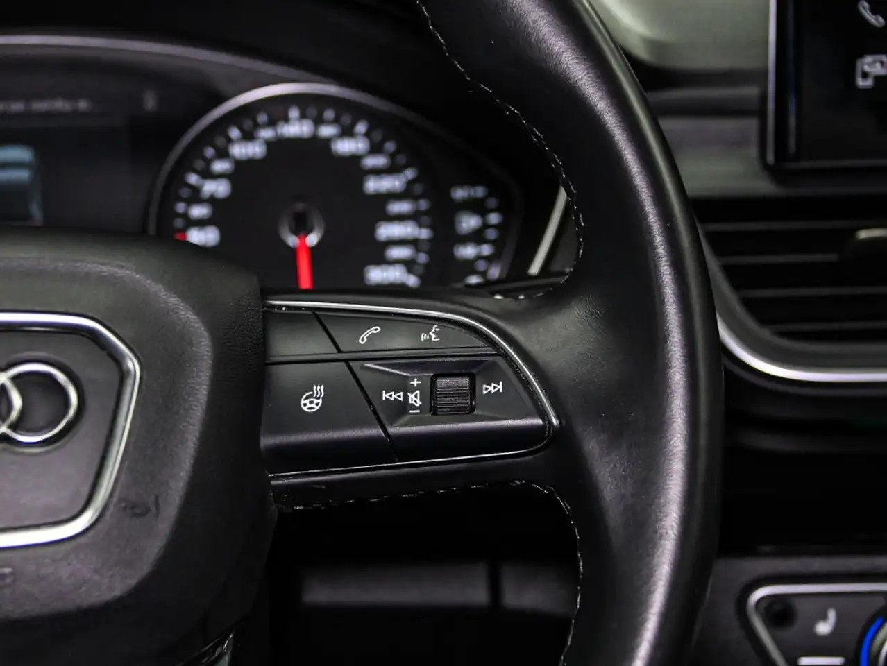 Audi Q5 - Image 18