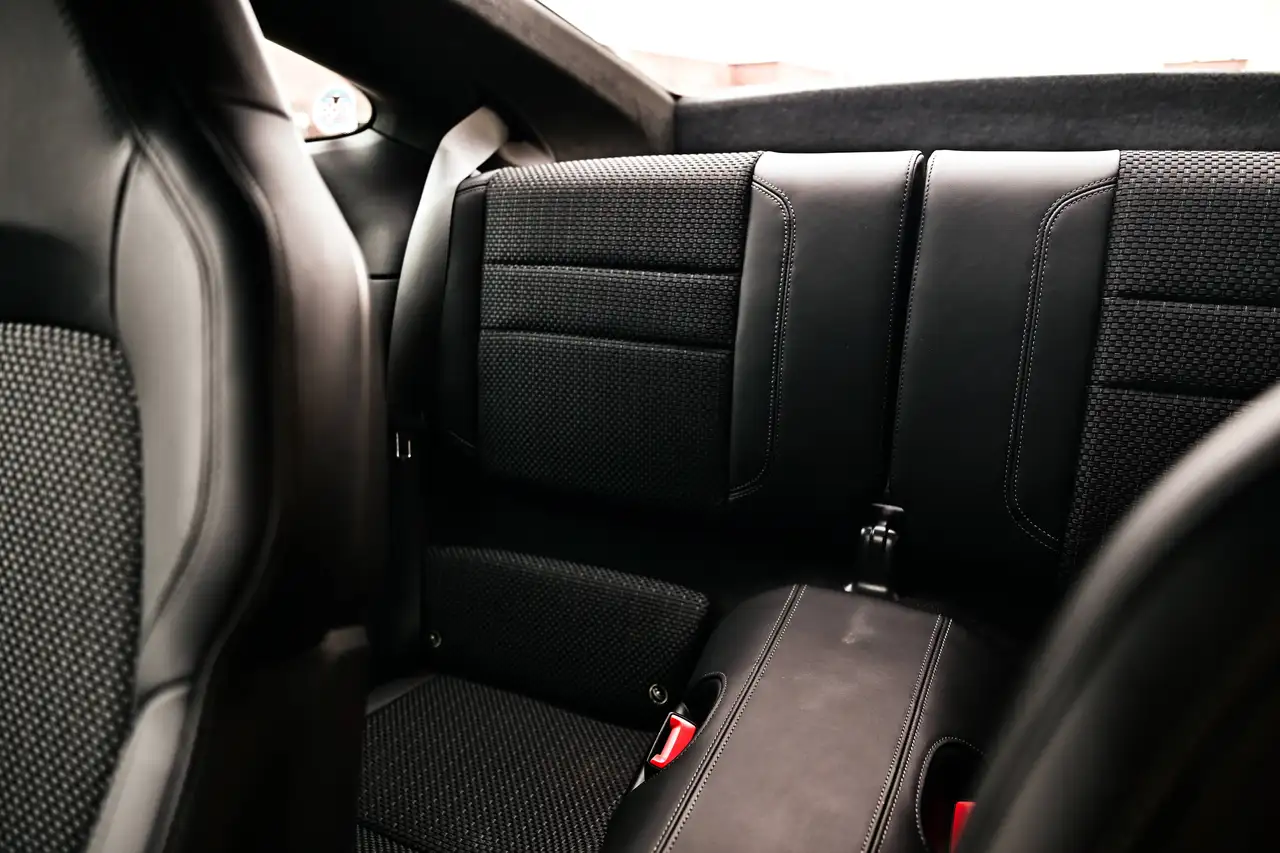 Porsche 911 - Image 21