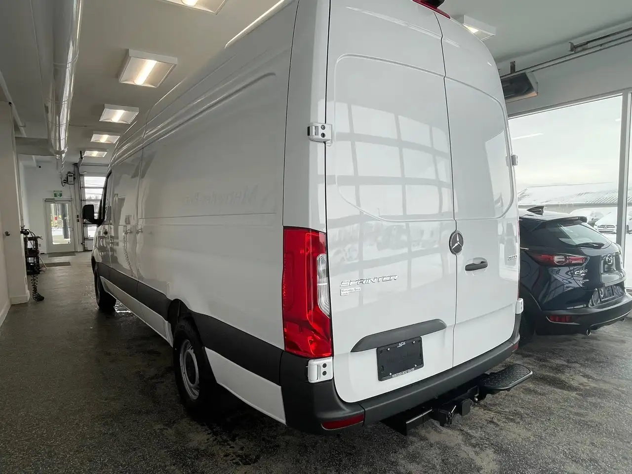 Mercedes-Benz Sprinter - Image 6