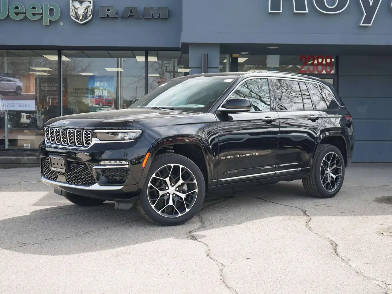 Jeep Grand Cherokee - Image 1