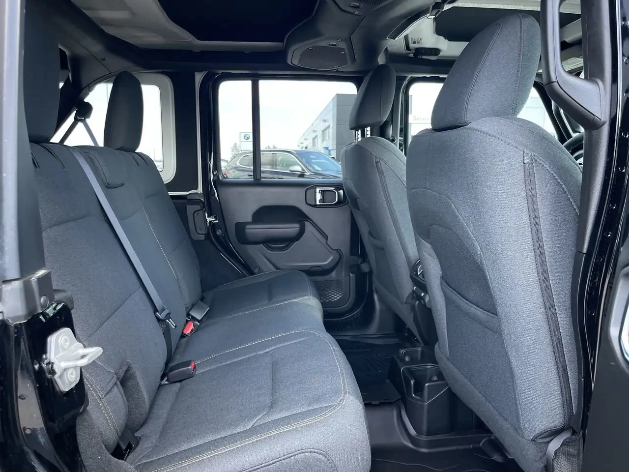 Jeep Wrangler - Image 29