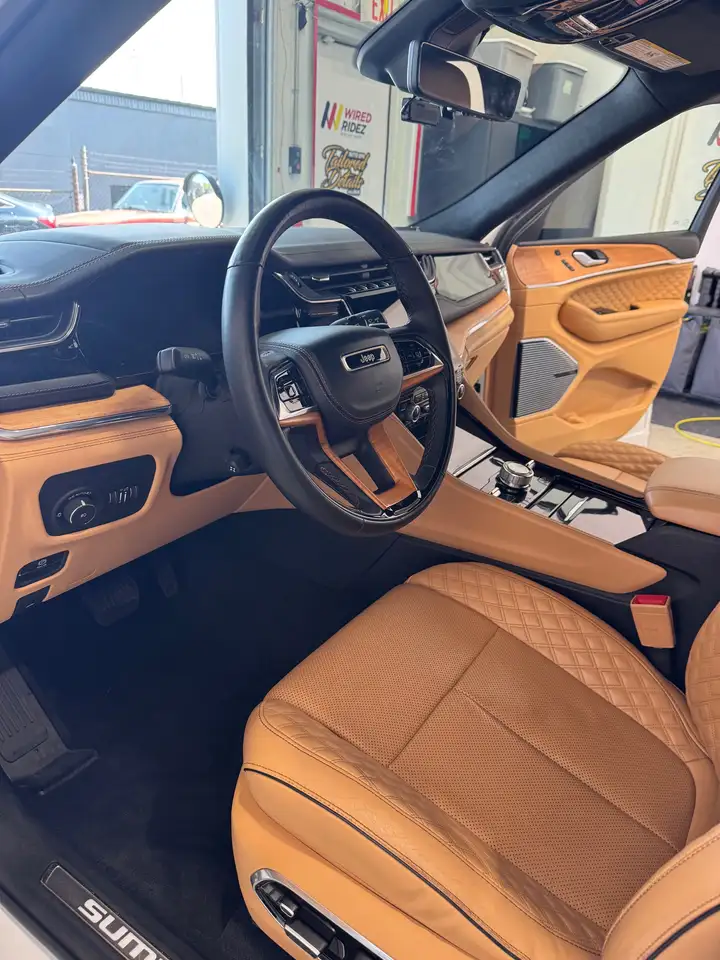 Jeep Grand Cherokee - Image 5