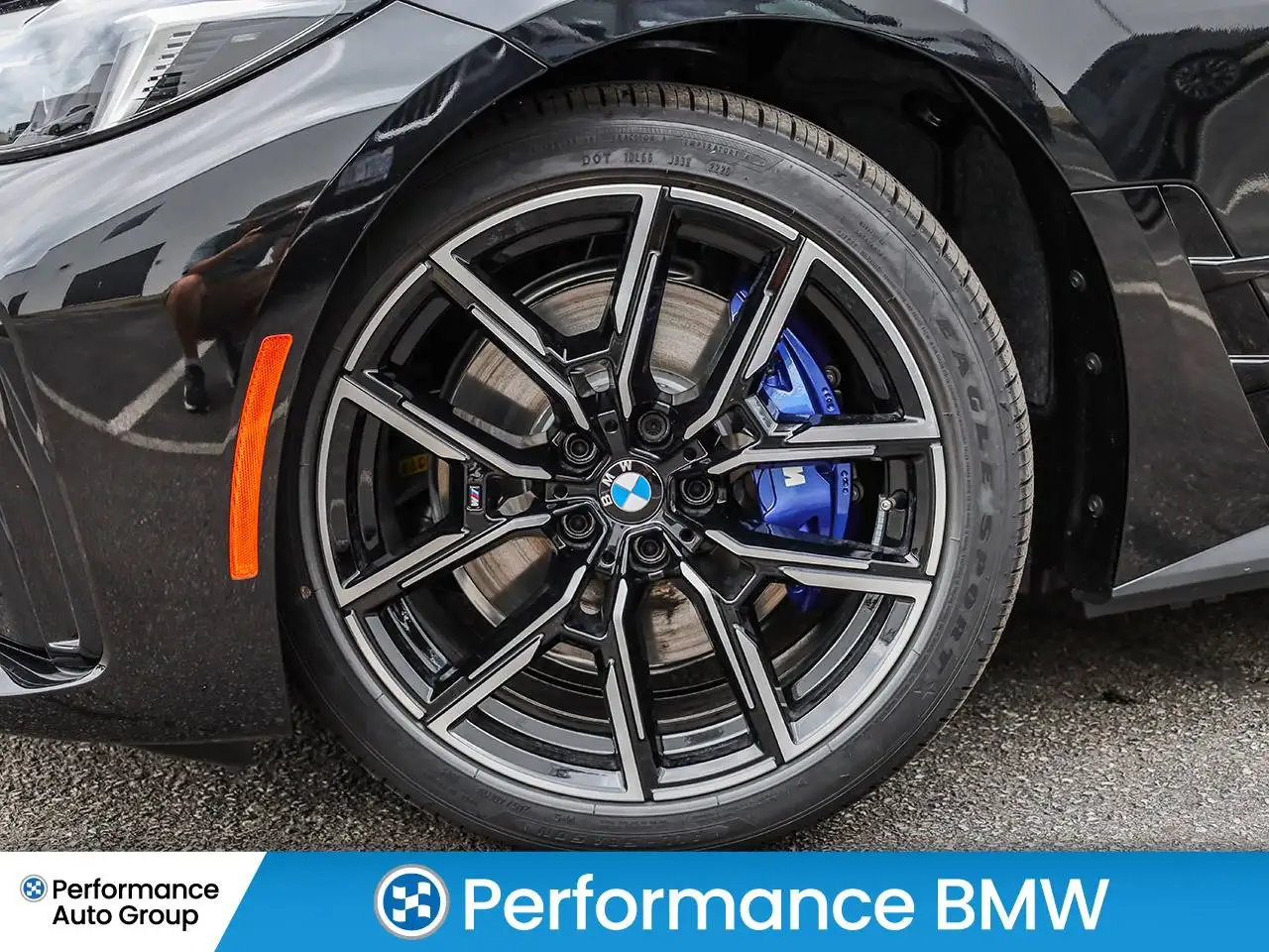 BMW i4 - Image 9