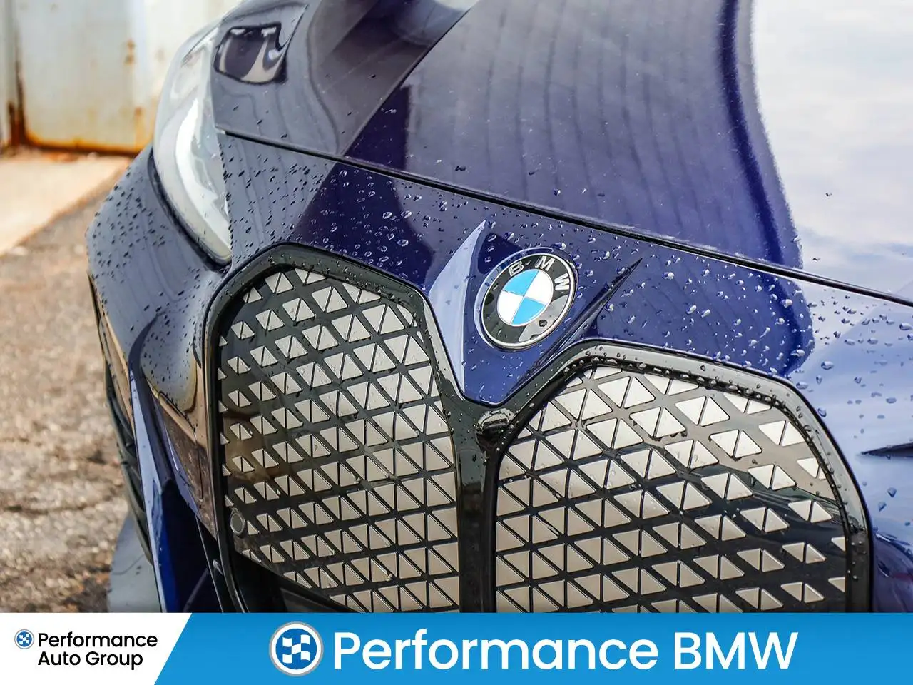 BMW i4 - Image 11