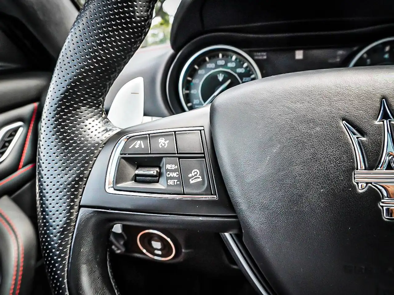 Maserati Levante - Image 21
