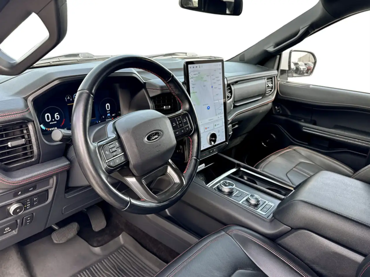Ford Expedition - Image 11