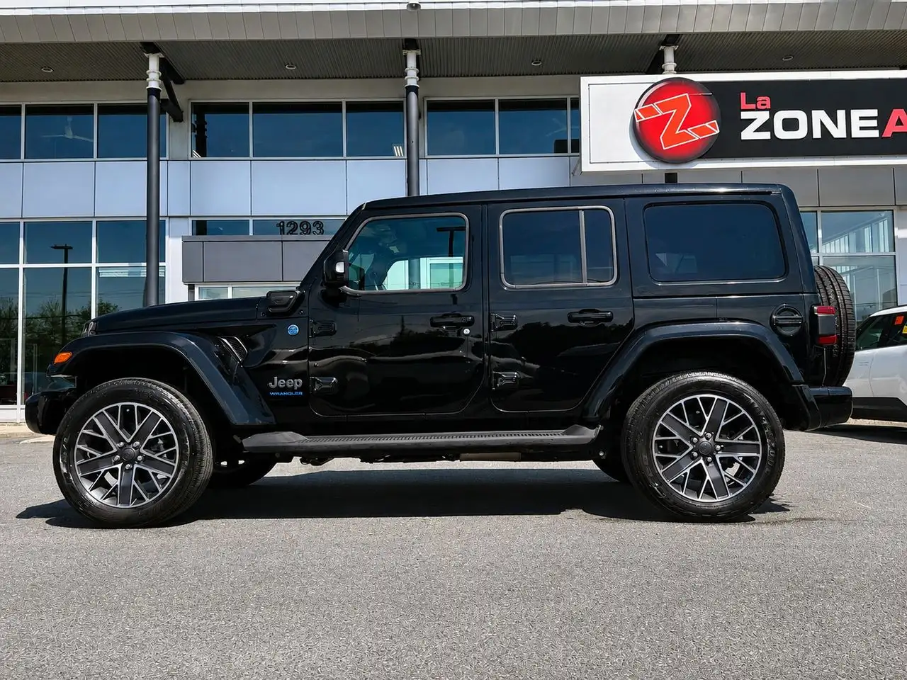 Jeep Wrangler - Image 2