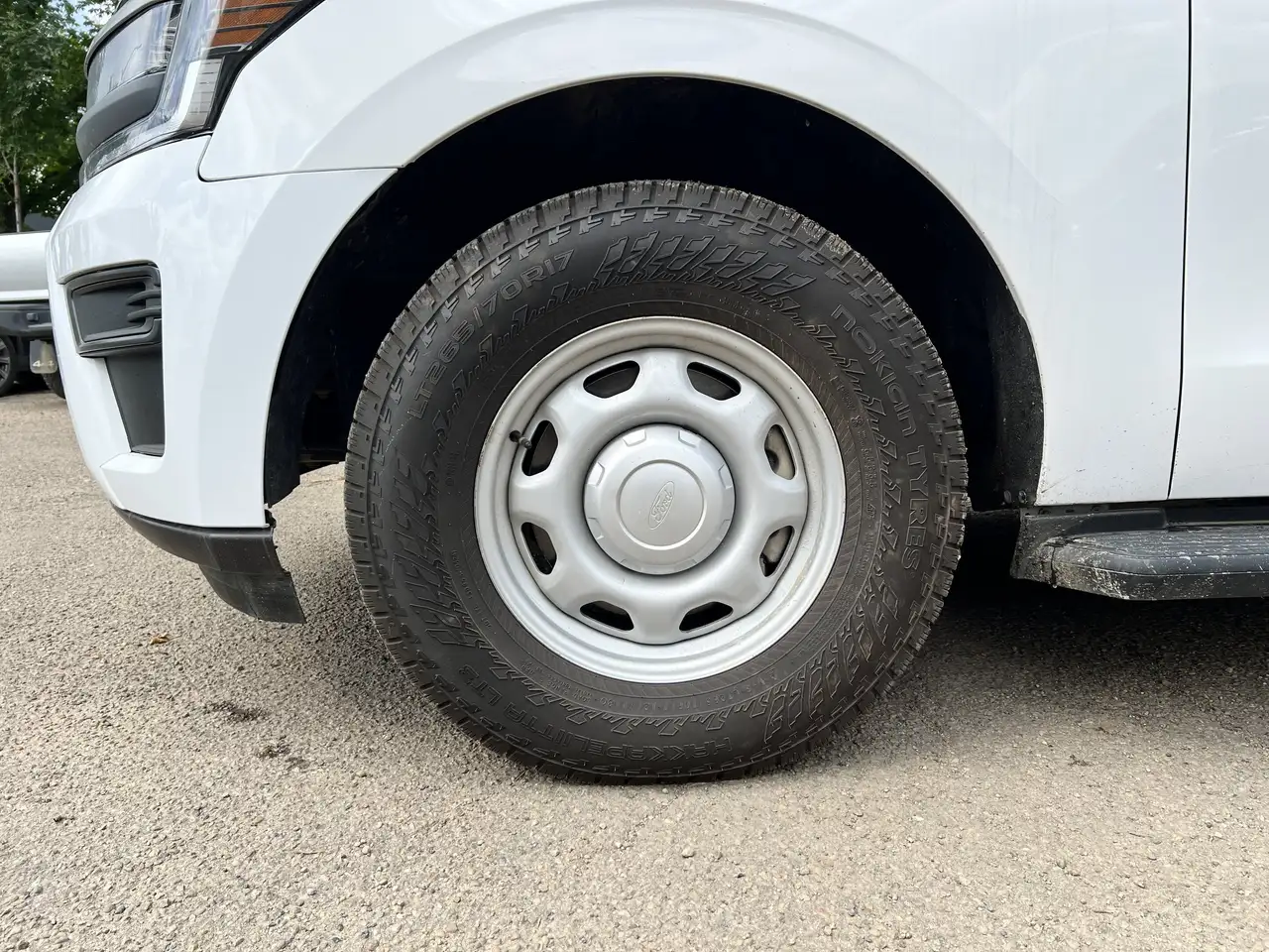 Ford Expedition - Image 3