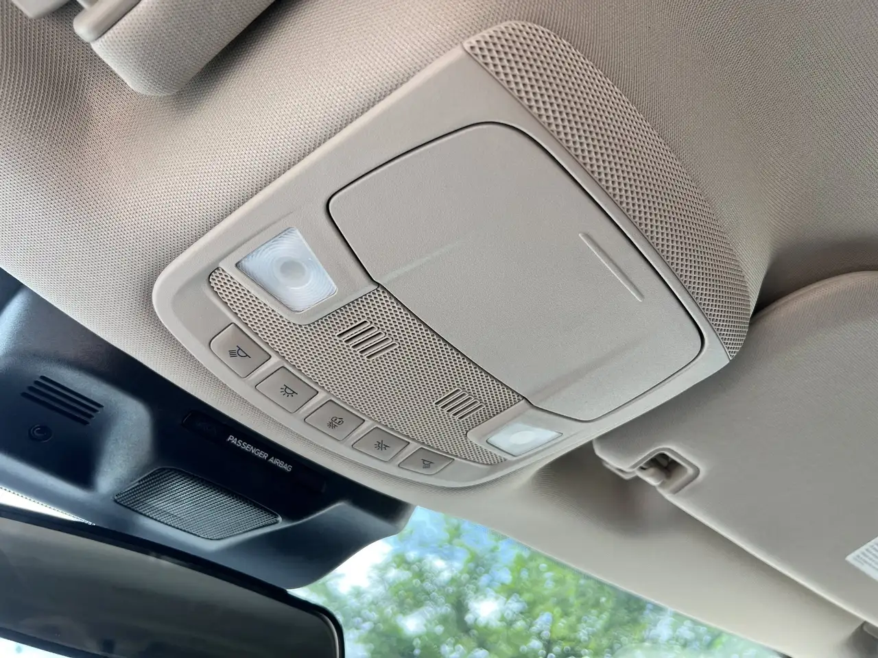 Ford Expedition - Image 15
