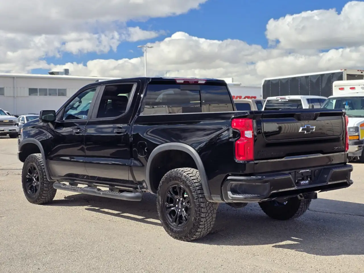 Chevrolet Silverado 1500 - Image 8