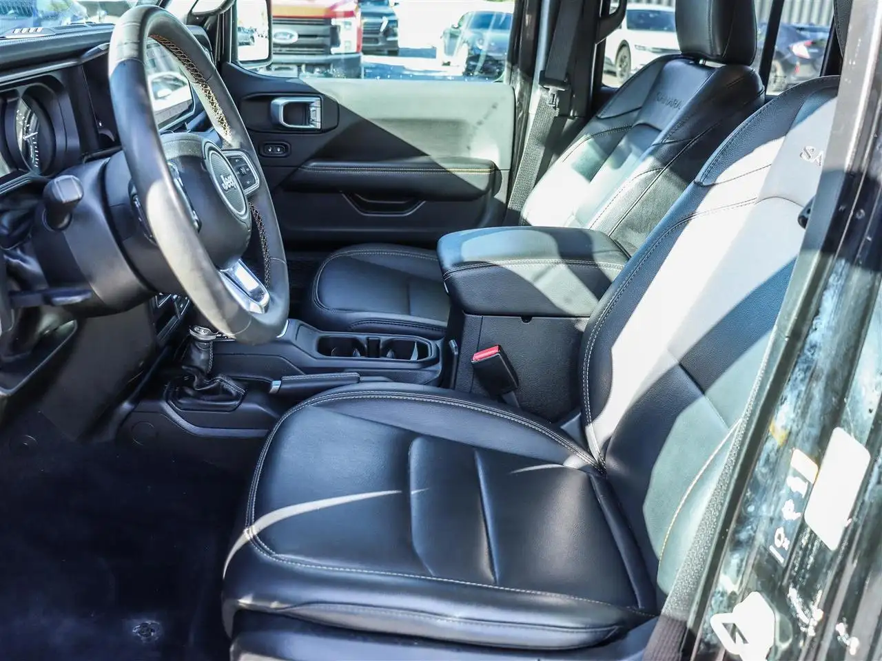 Jeep Wrangler - Image 14