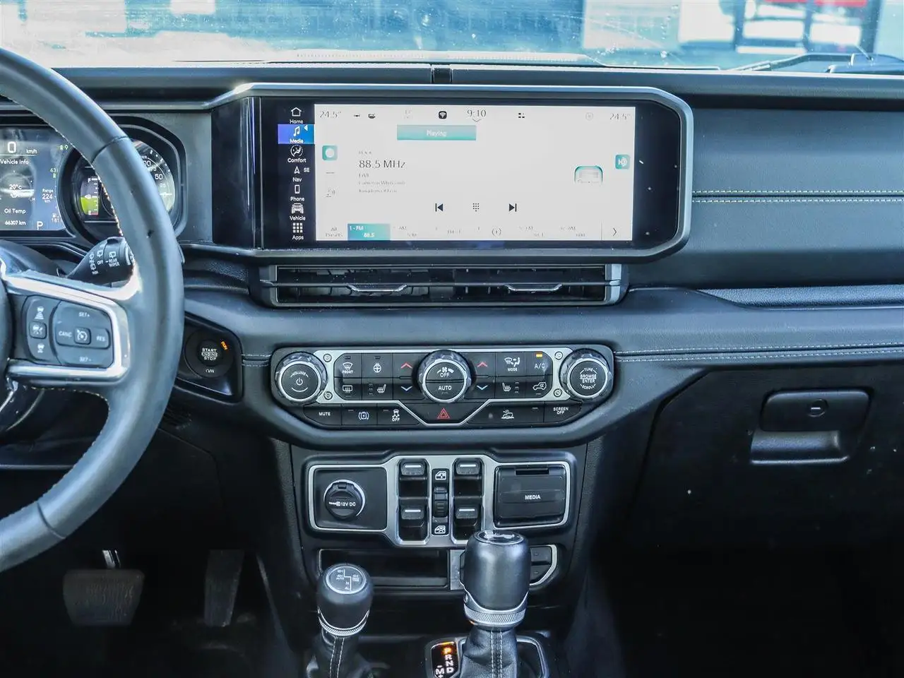 Jeep Wrangler - Image 22