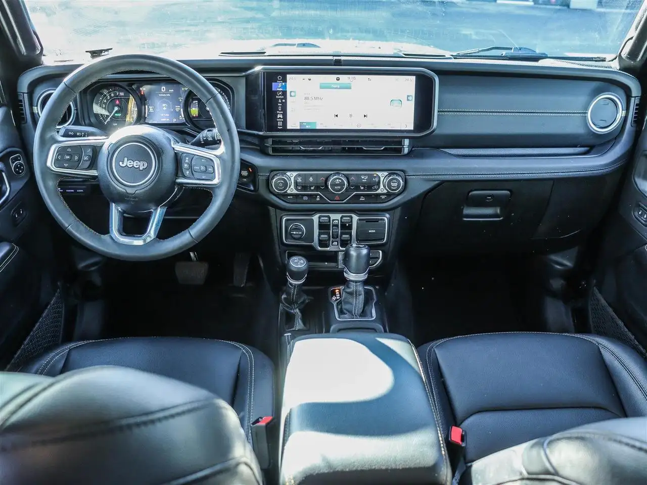 Jeep Wrangler - Image 25