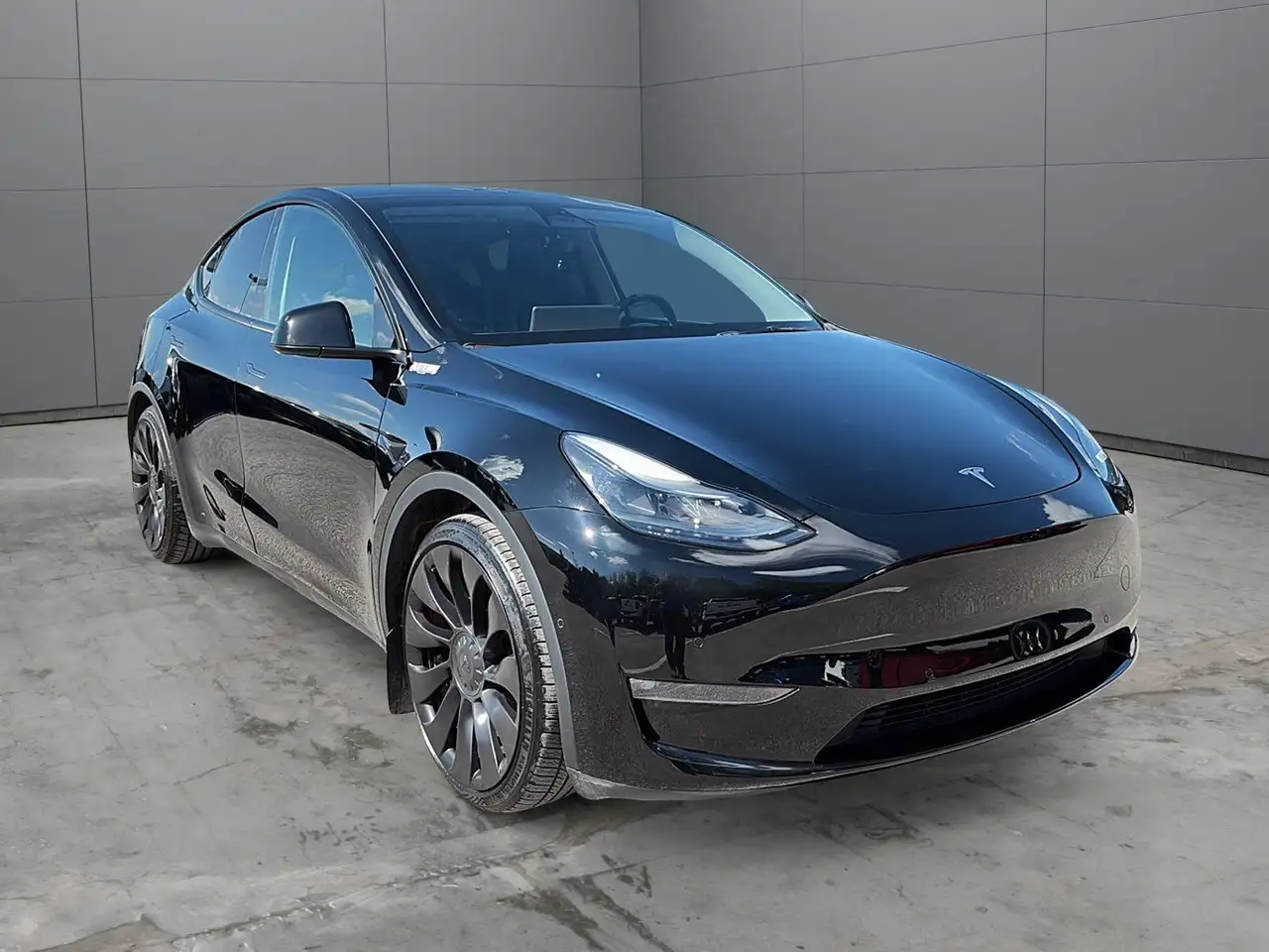 Tesla Model Y - Image 11