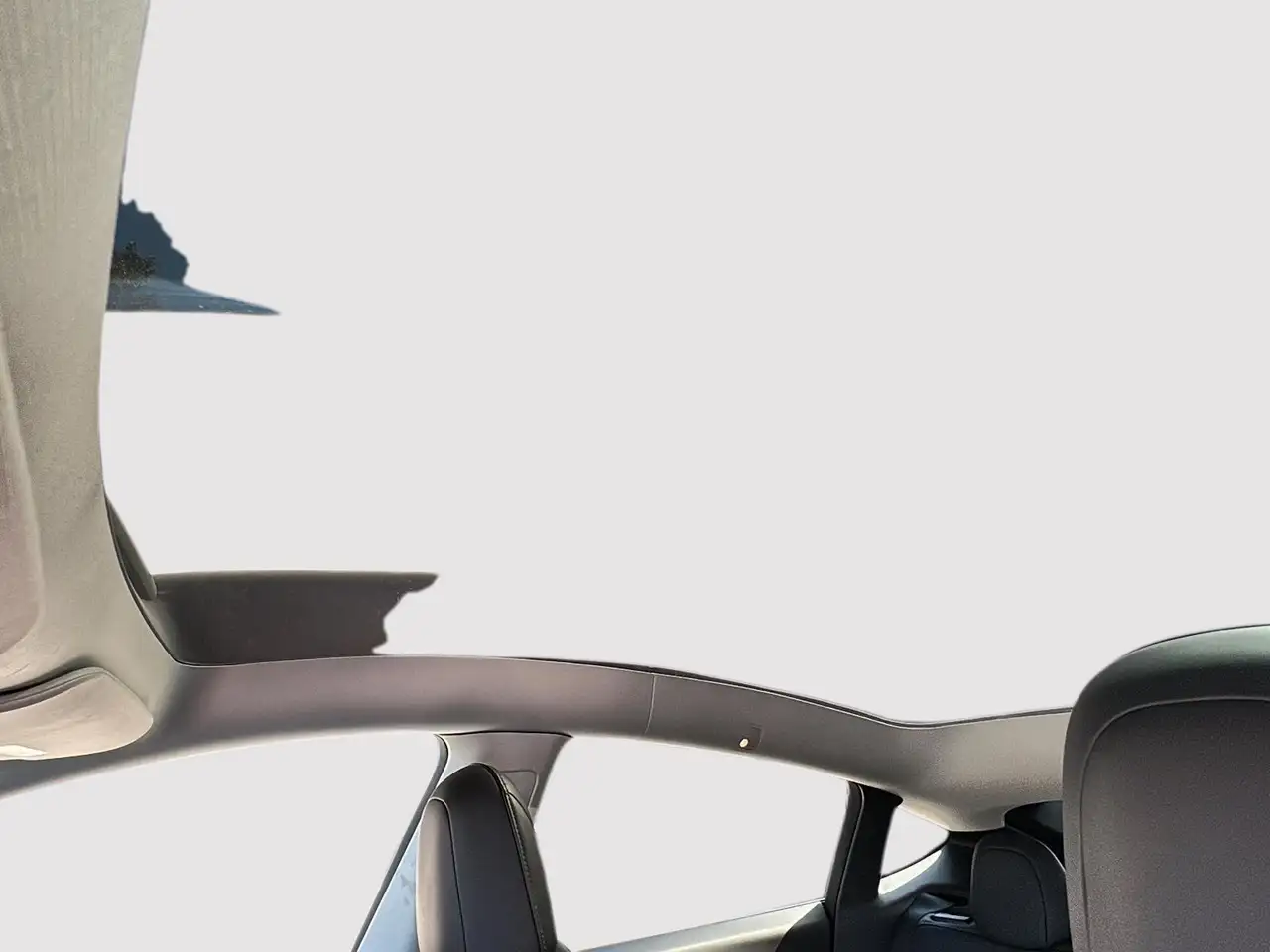 Tesla Model Y - Image 30