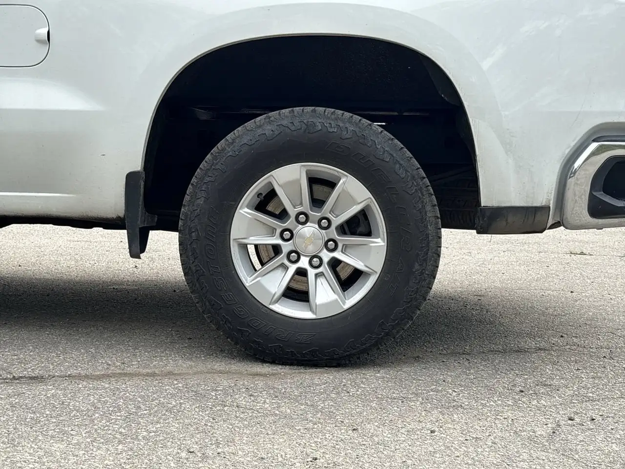 Chevrolet Silverado 1500 - Image 15