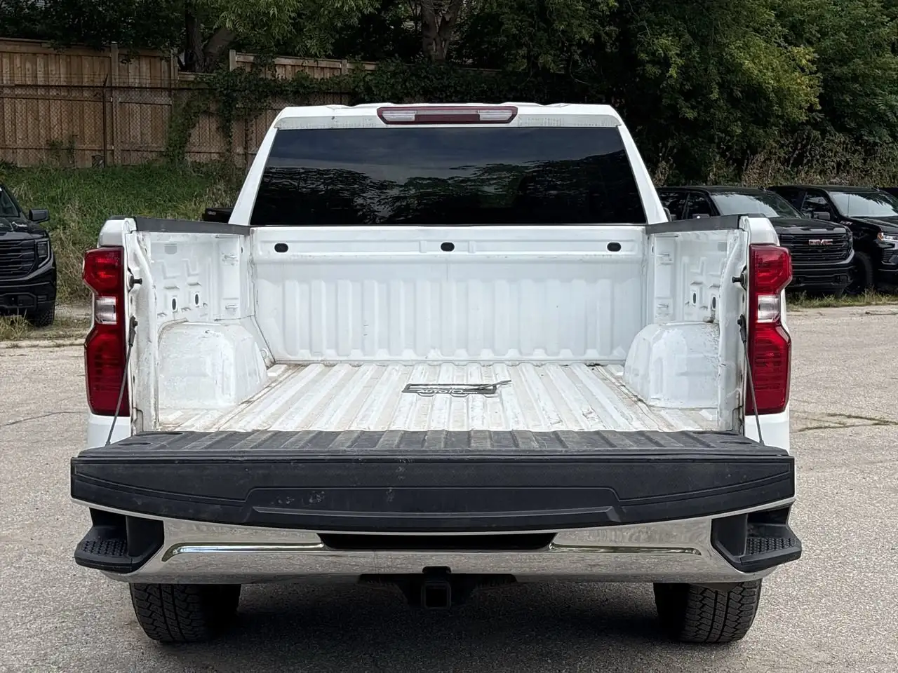 Chevrolet Silverado 1500 - Image 33