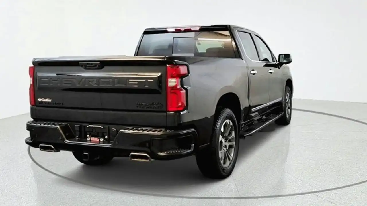 Chevrolet Silverado 1500 - Image 3