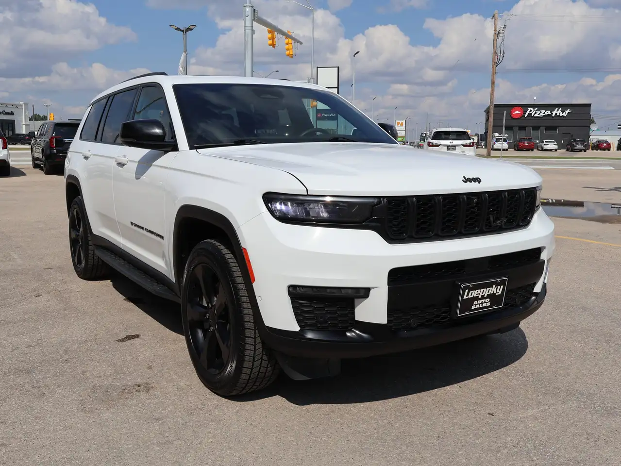 Jeep Grand Cherokee - Image 13