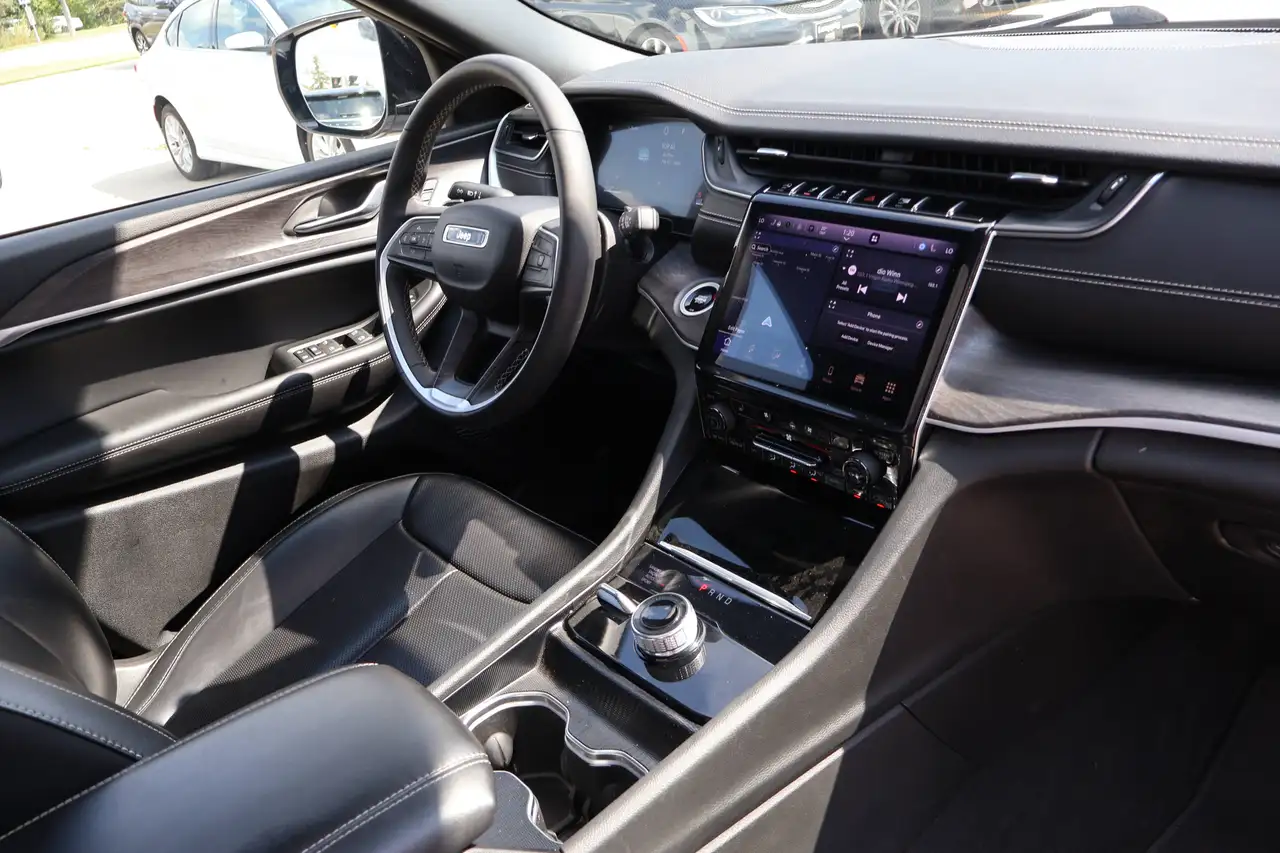 Jeep Grand Cherokee - Image 37