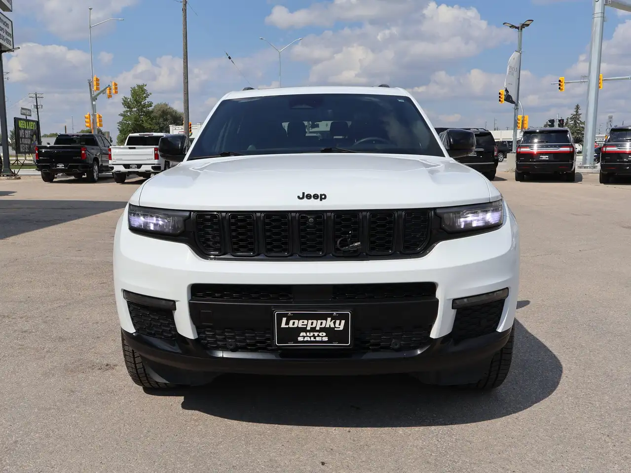 Jeep Grand Cherokee - Image 12