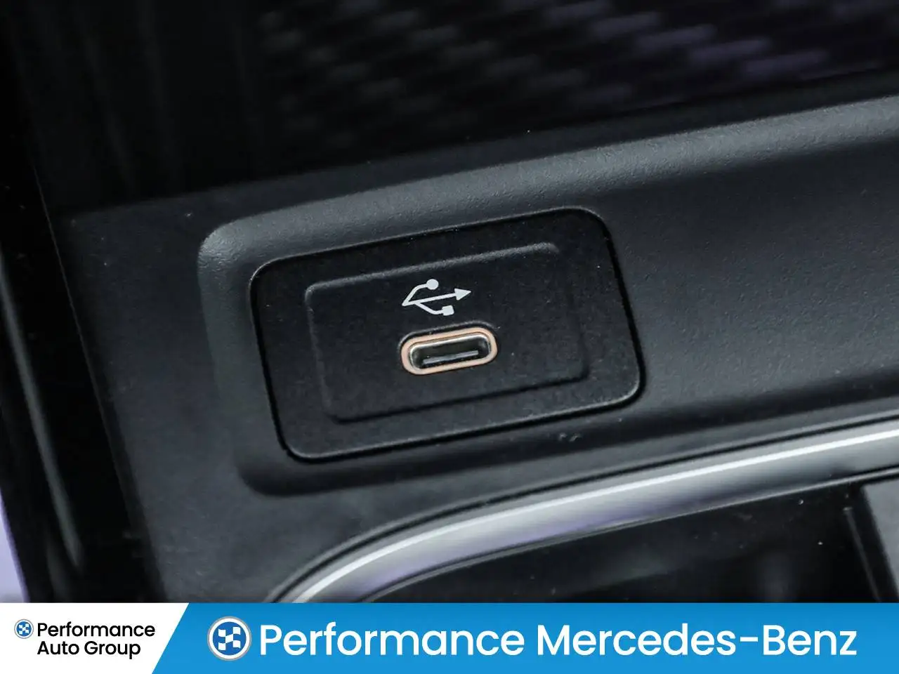 Mercedes-Benz GLB - Image 26