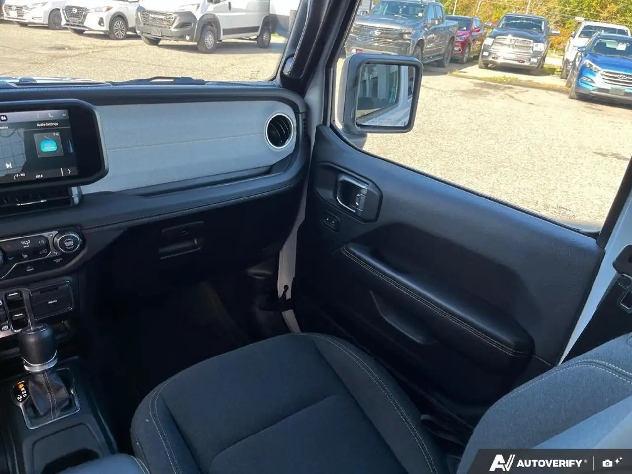Jeep Wrangler - Image 25