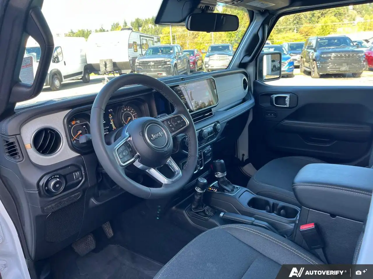 Jeep Wrangler - Image 13