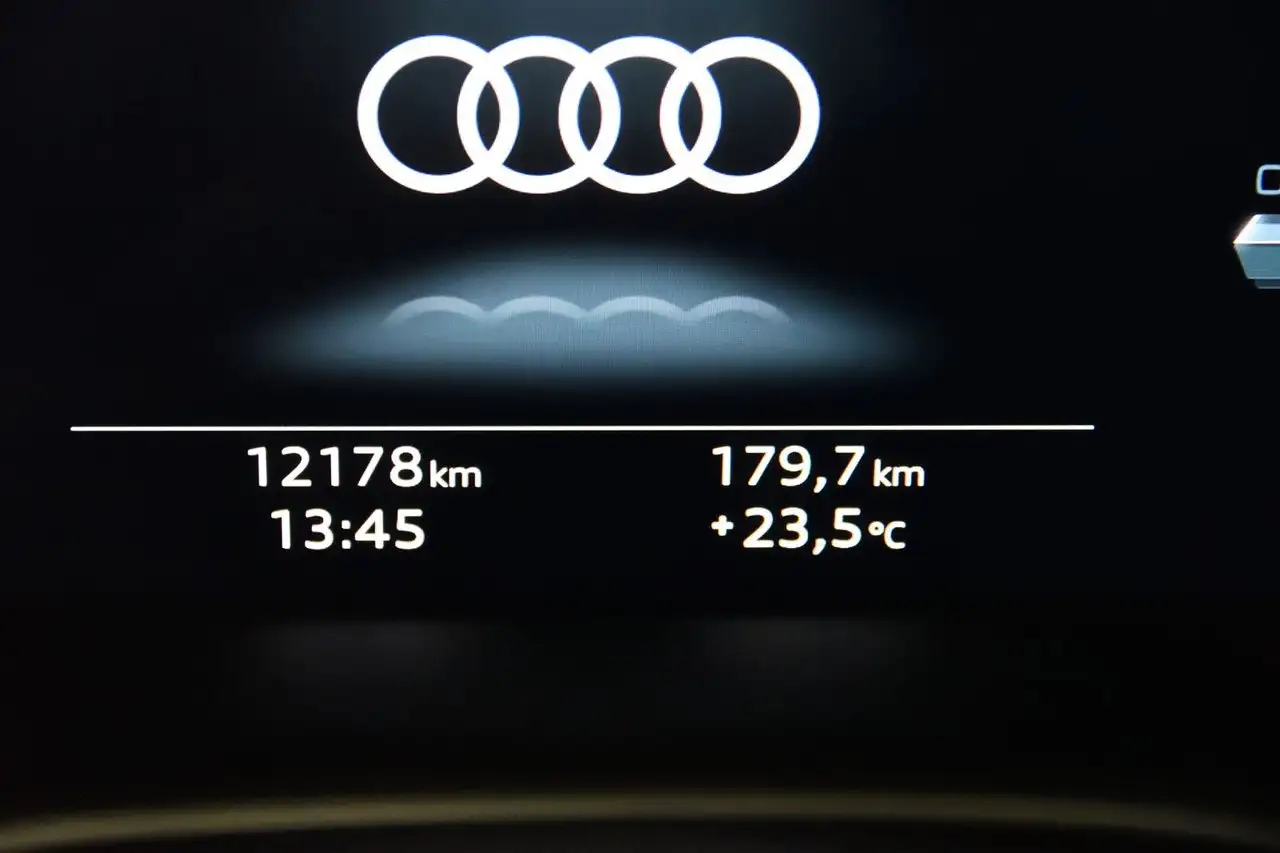 Audi Q7 - Image 20