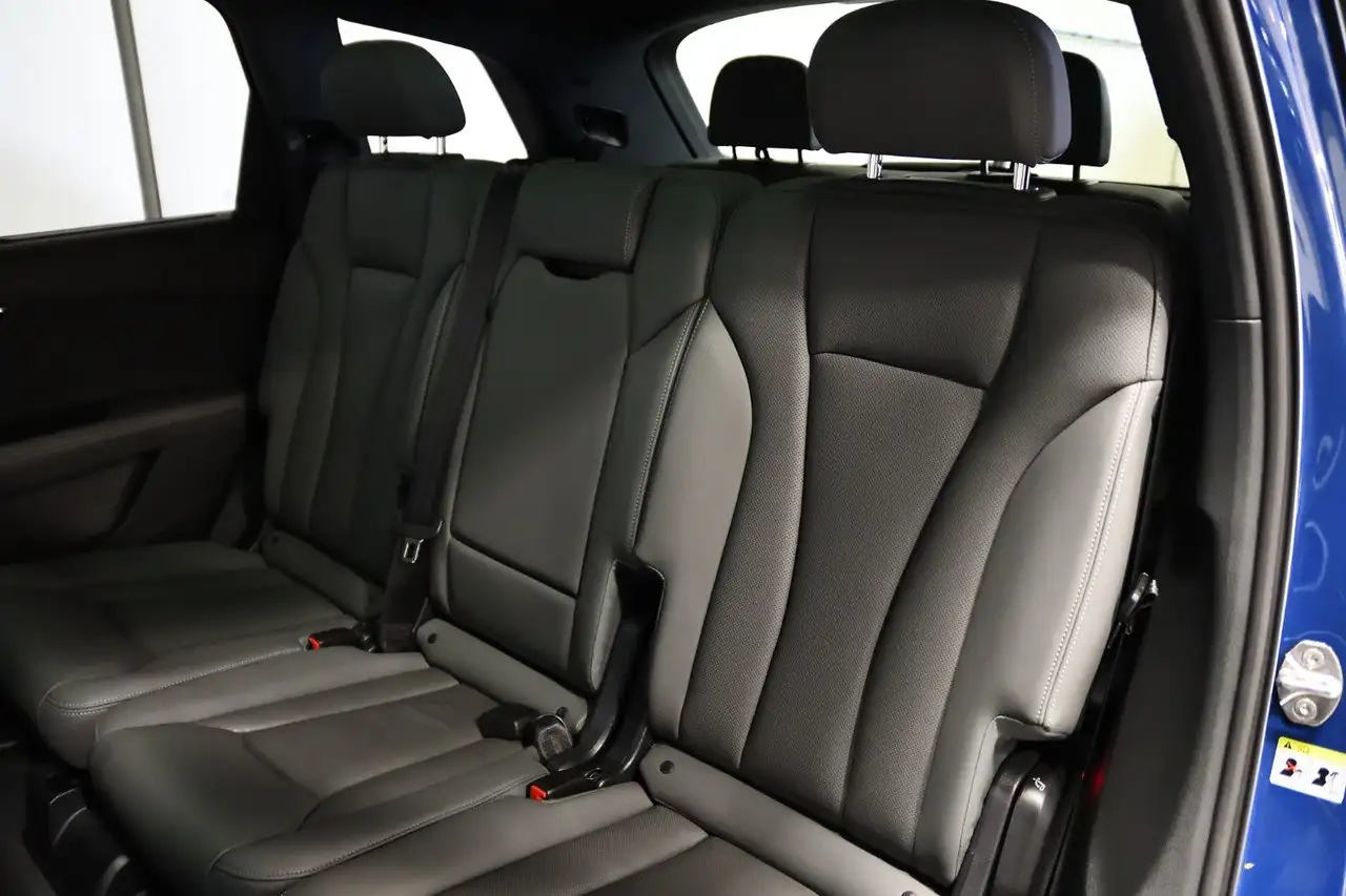 Audi Q7 - Image 17