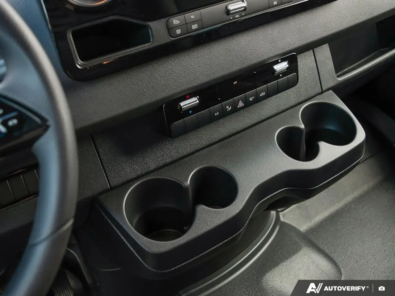Mercedes-Benz Sprinter - Image 18