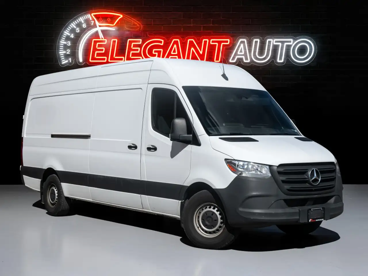 Mercedes-Benz Sprinter - Image 1