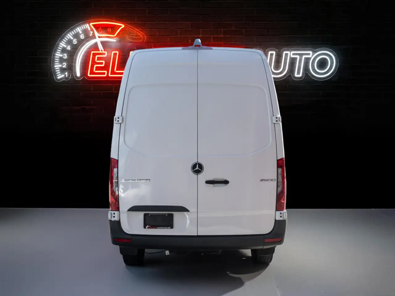 Mercedes-Benz Sprinter - Image 5