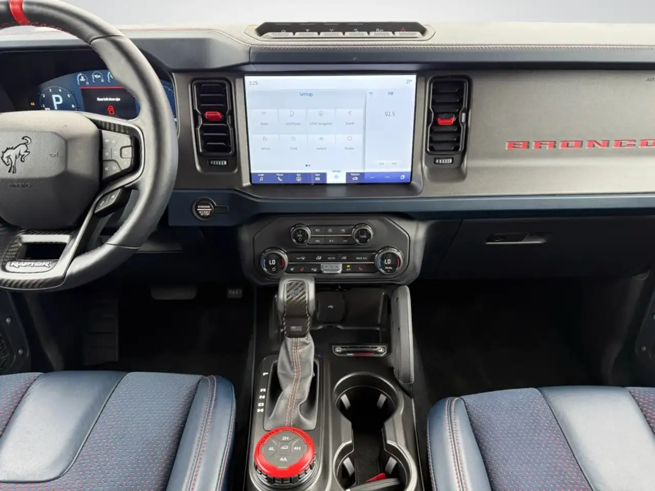 Ford Bronco - Image 19