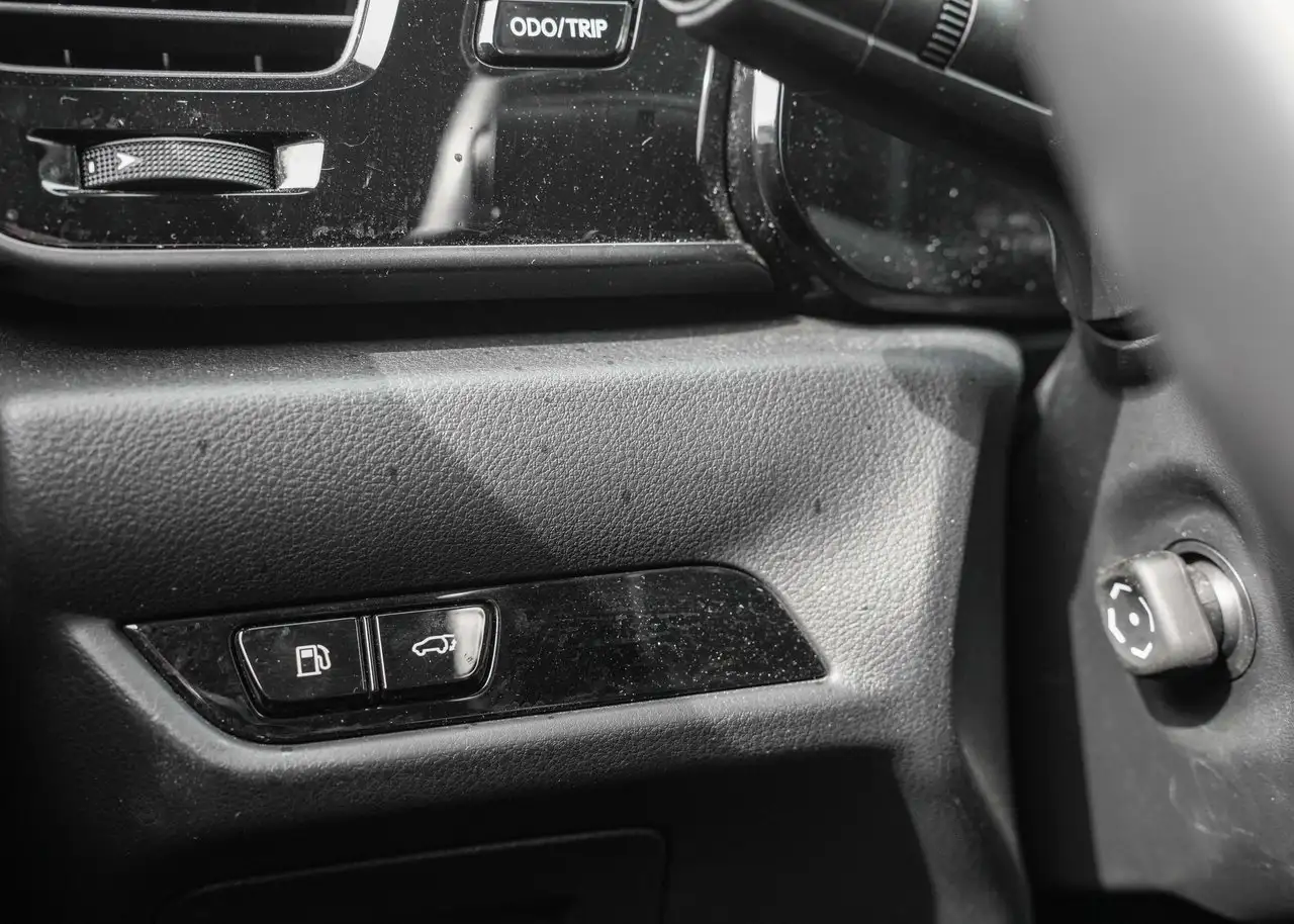 Lexus NX 350 - Image 11