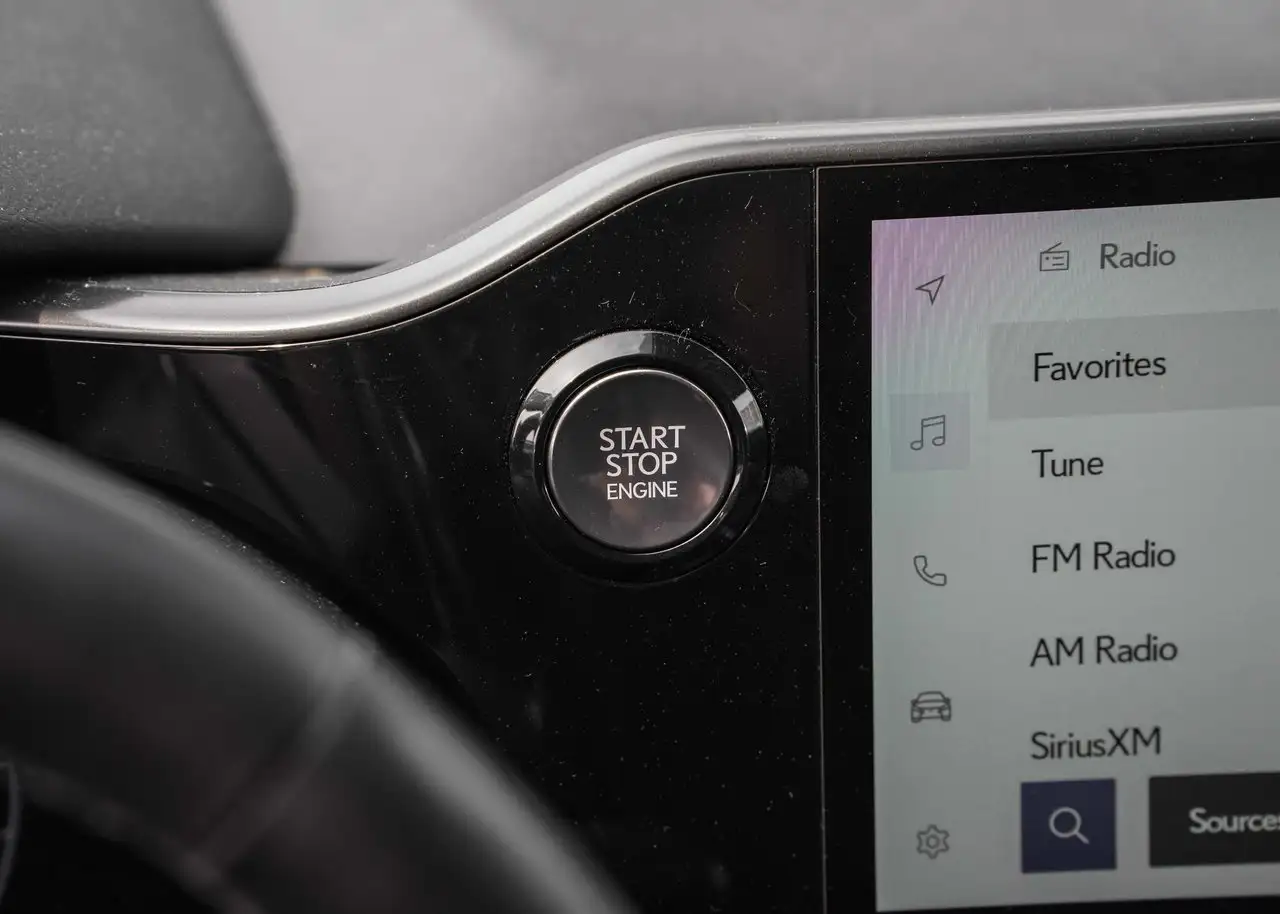 Lexus NX 350 - Image 16