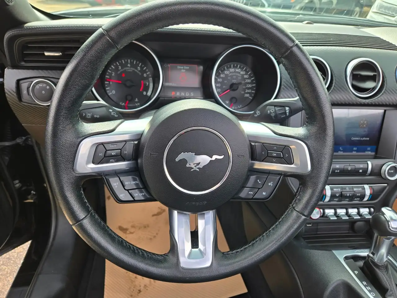 Ford Mustang - Image 10