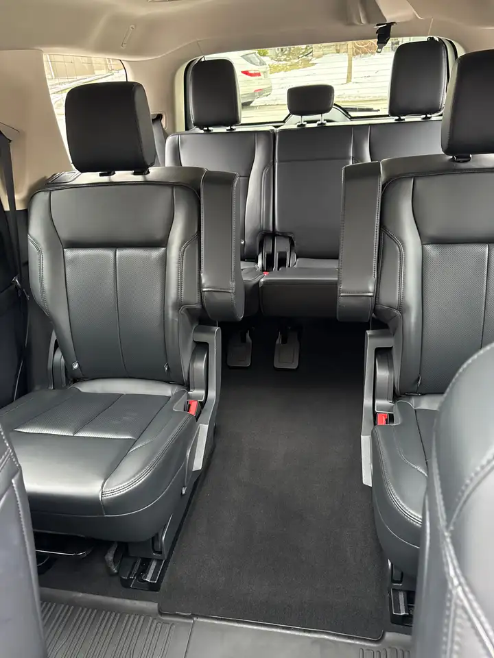 Ford Expedition - Image 4