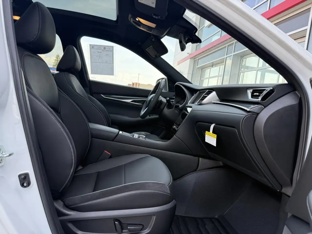 Infiniti QX50 - Image 21