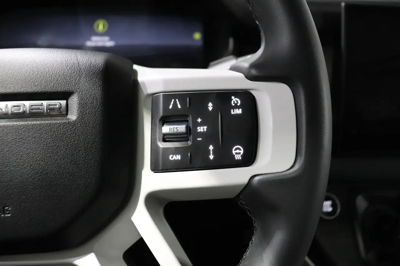 Land Rover Defender - Image 21