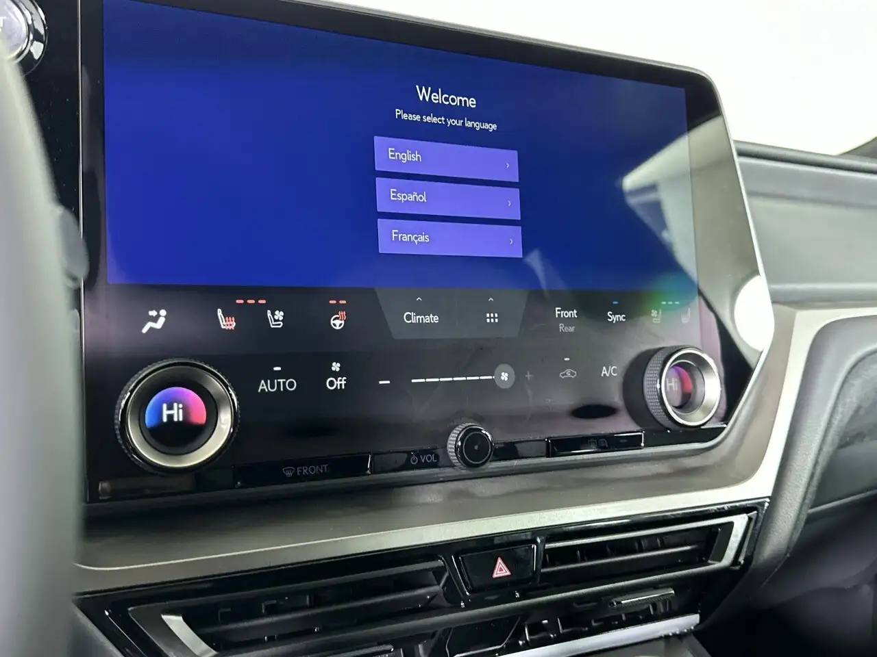 Lexus TX - Image 16
