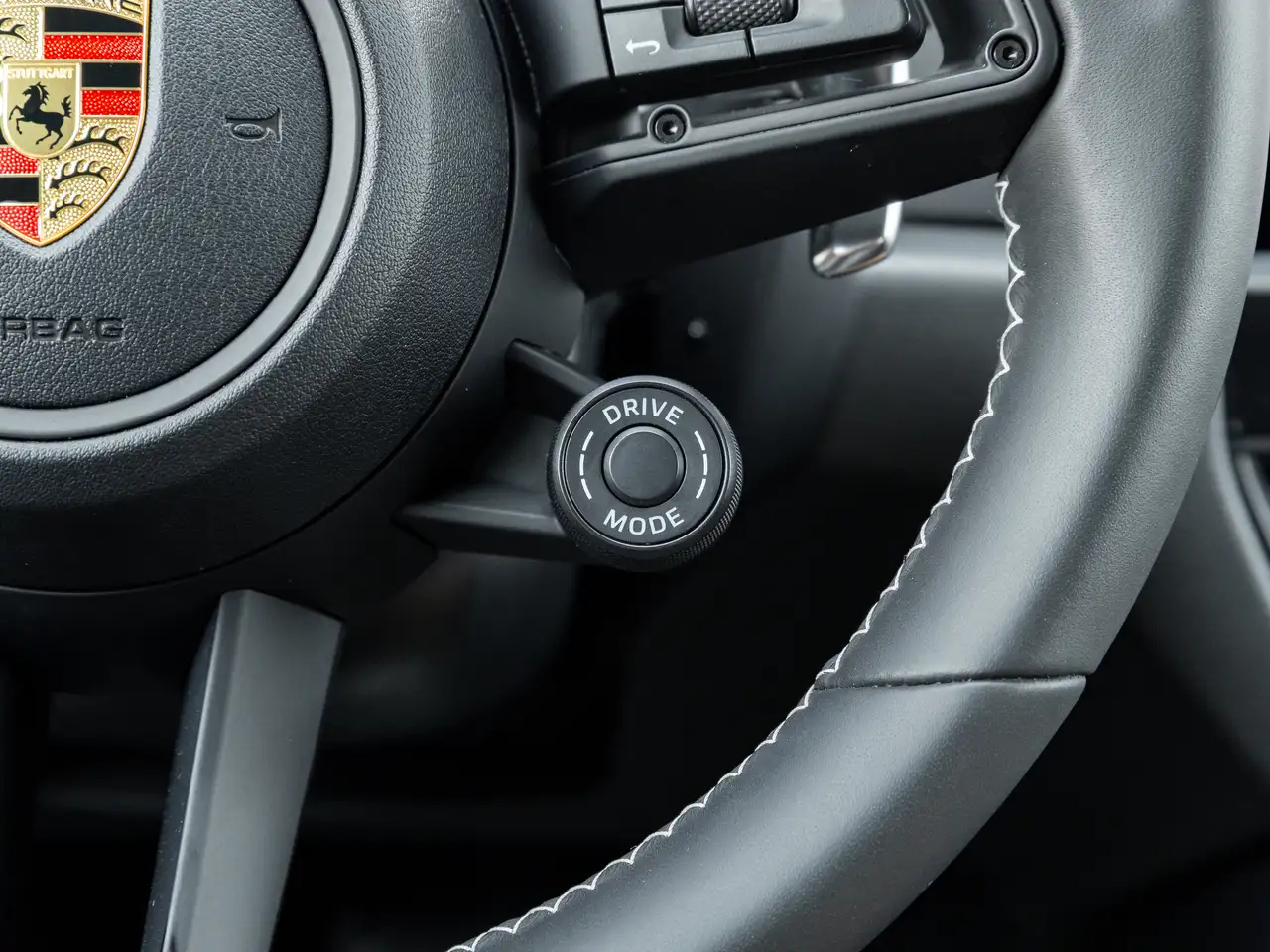 Porsche Macan - Image 24