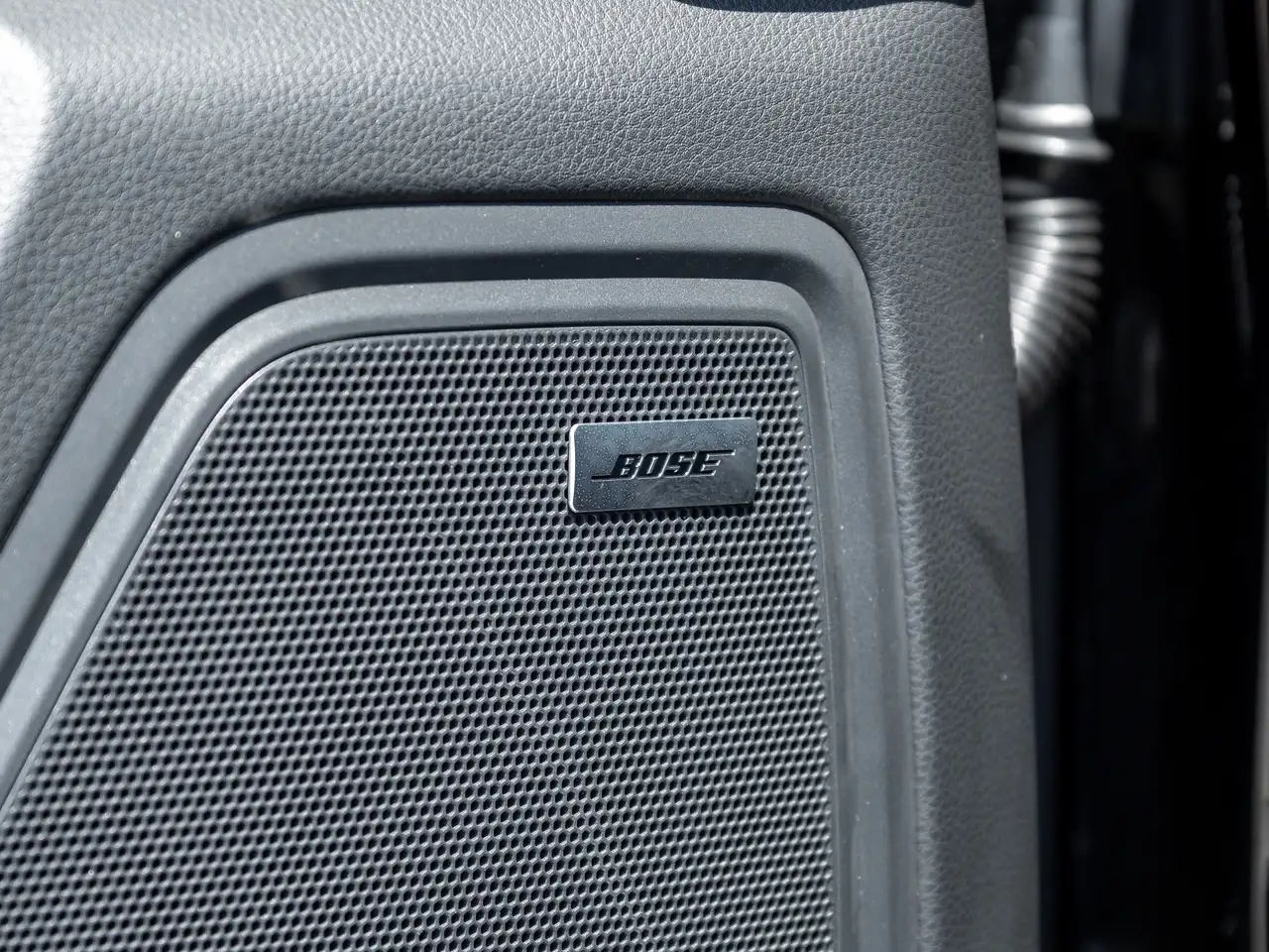 Porsche Macan - Image 33