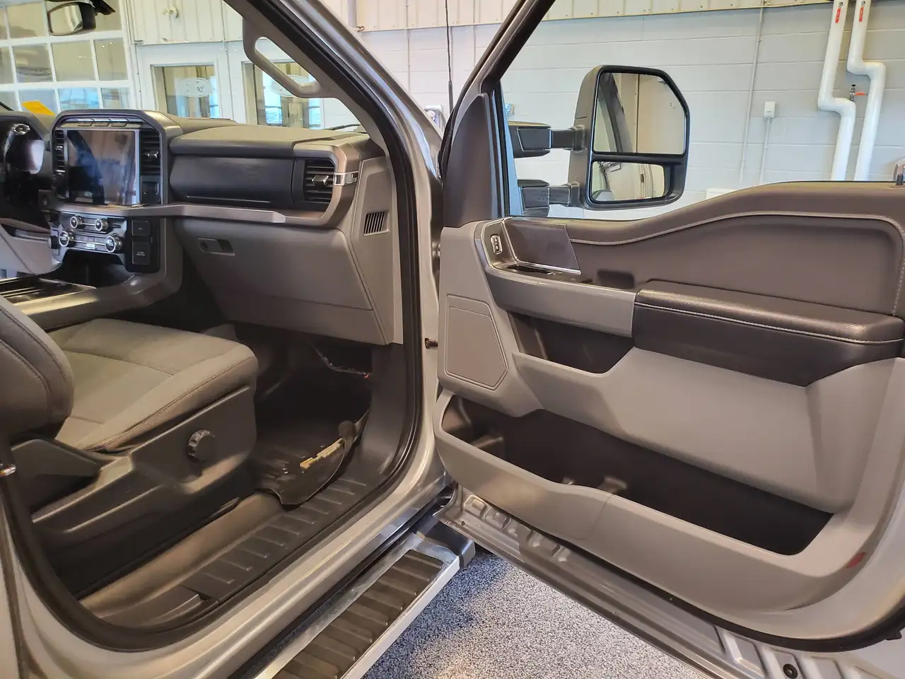 Ford F-150 - Image 7